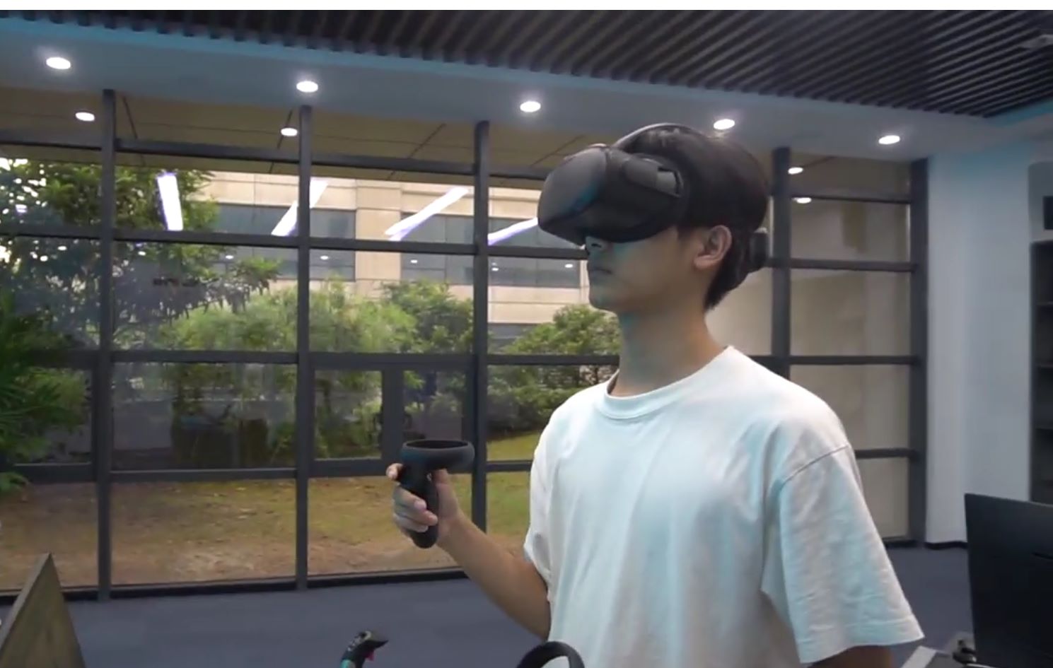 课程实验使用VR、MR、AR等技术结合